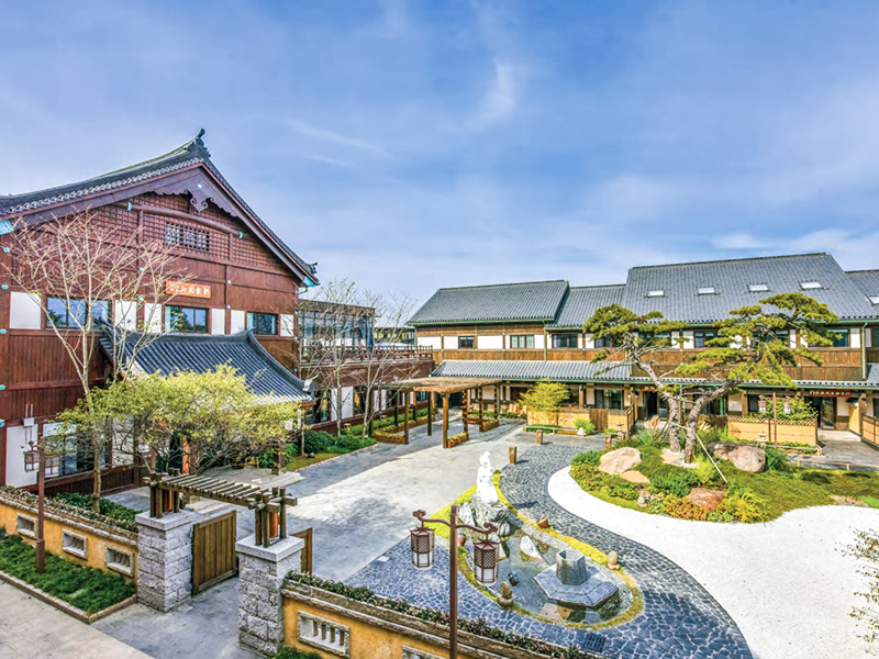 Pousadas com estrutura de madeira perto do Lago Slender West em Yangzhou